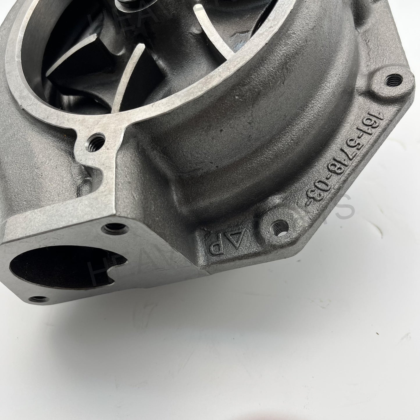 Caterpillar 1354925 Water Pump