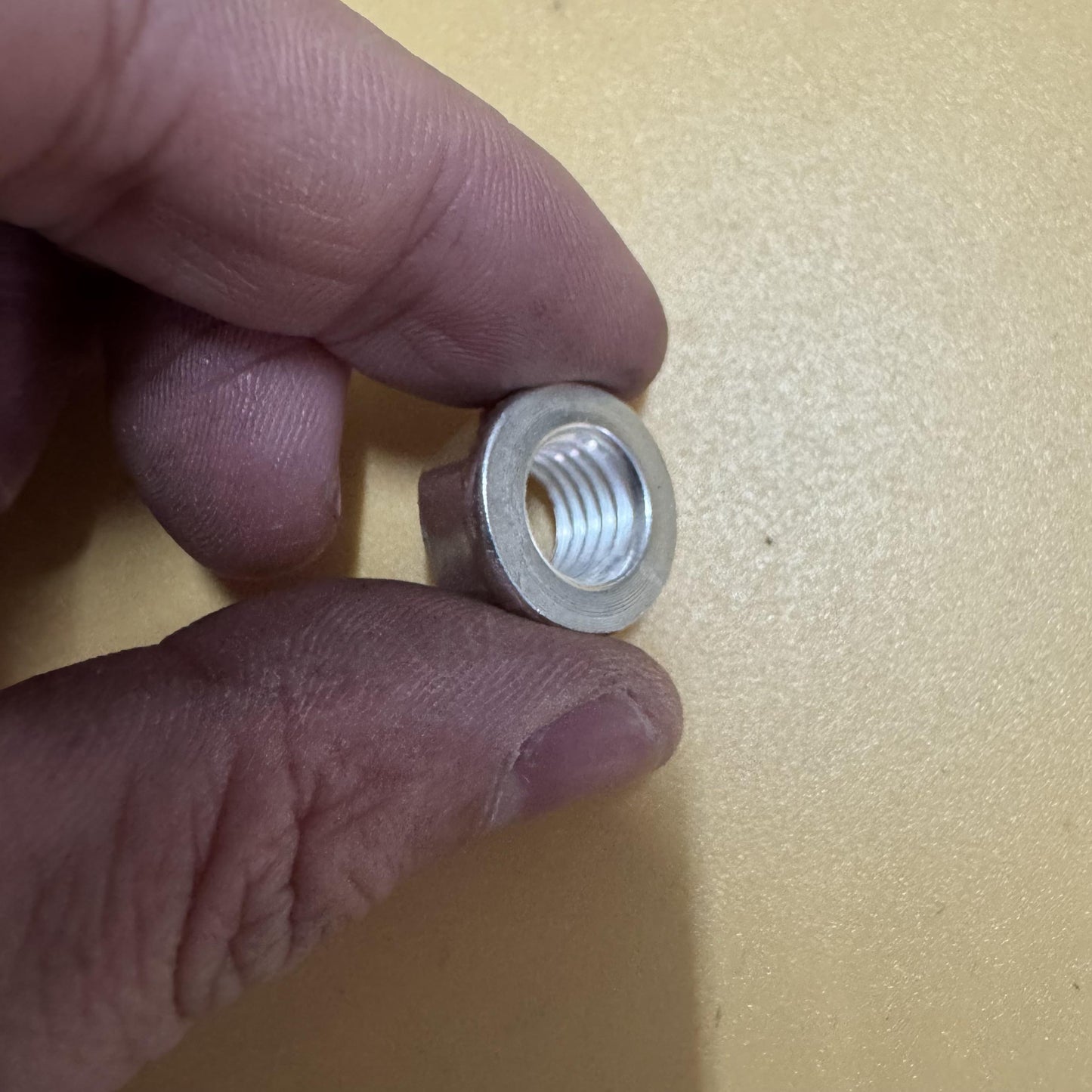 2N2766 Caterpillar NUT LOCK