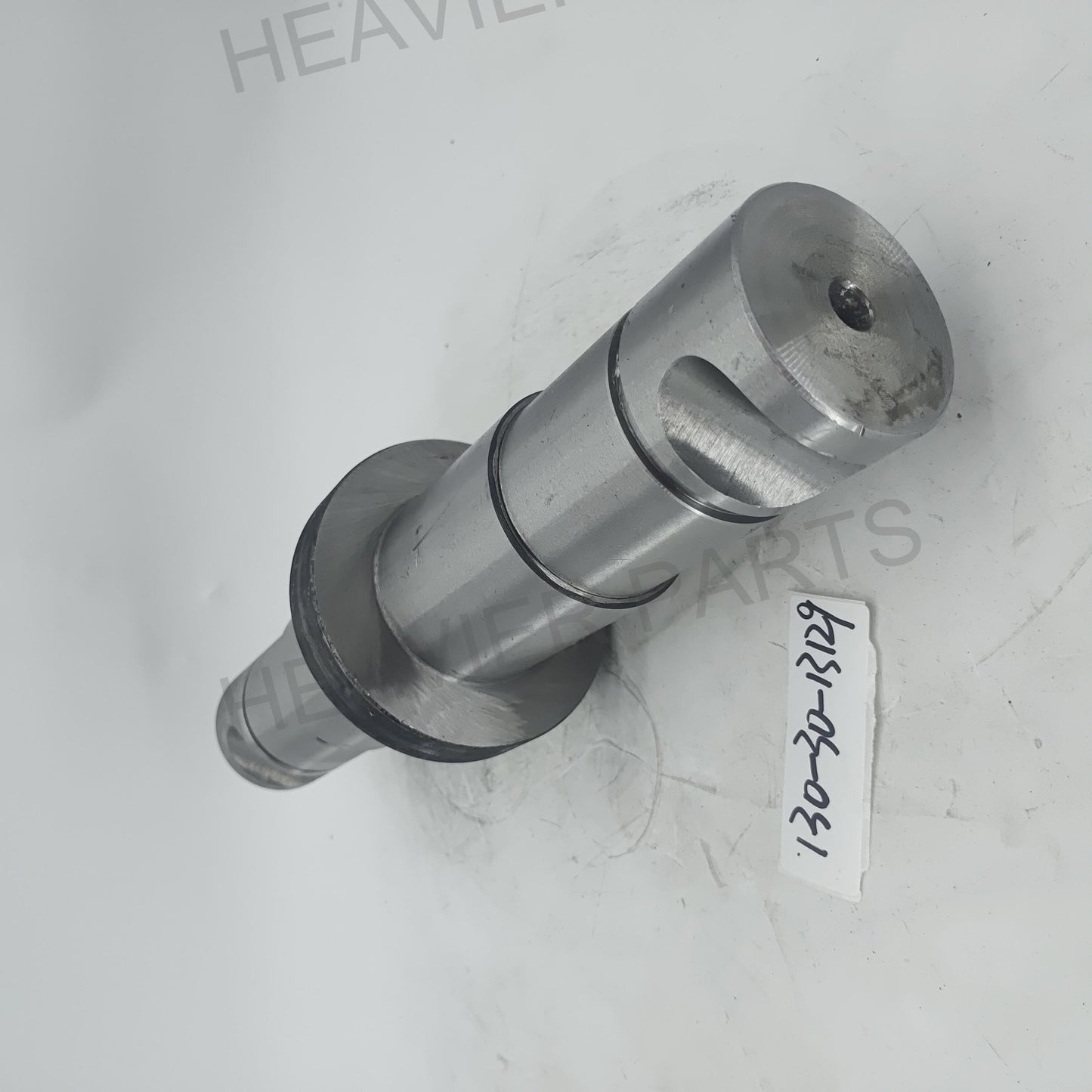 1303013129 Komatsu SHAFT, IDLER