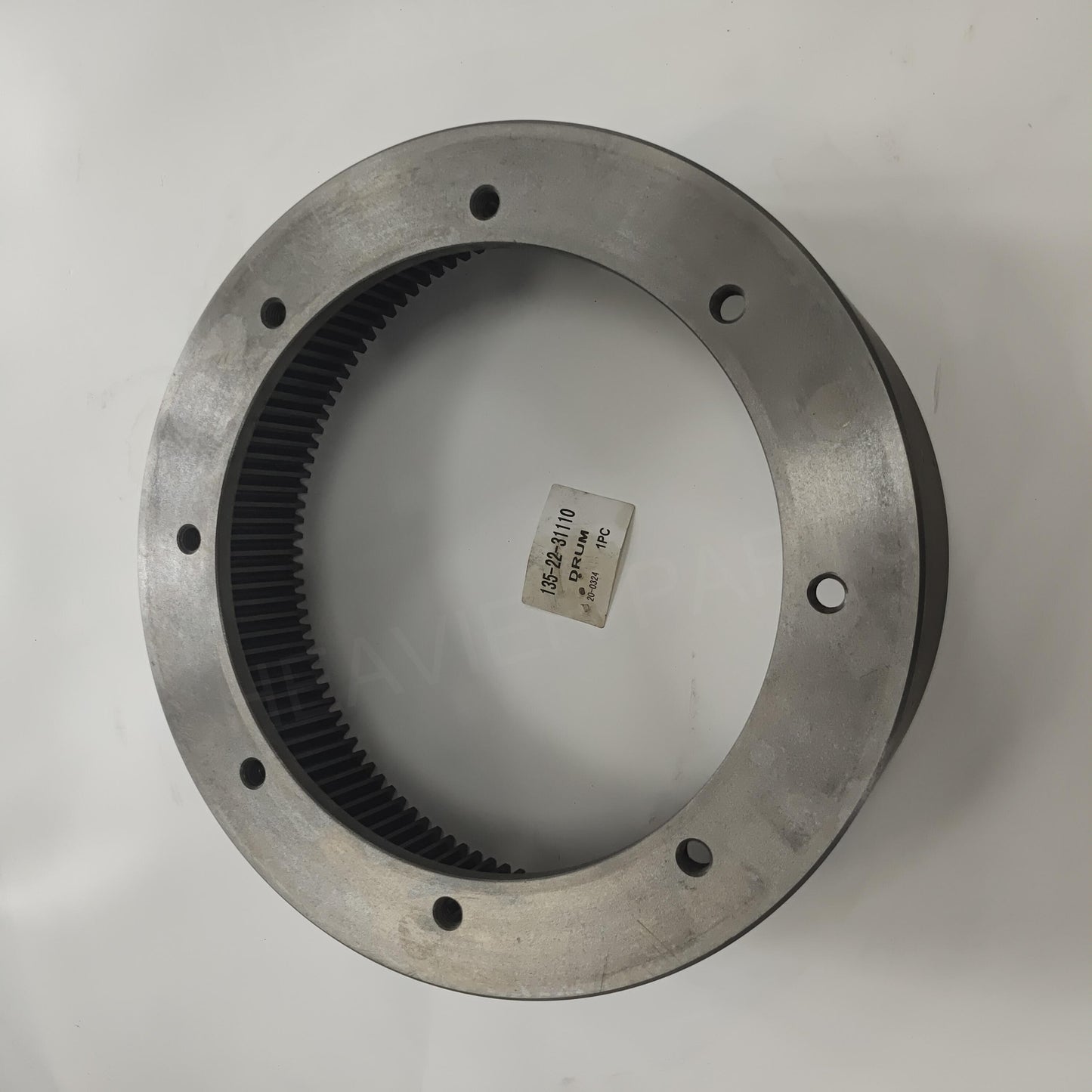 1352231110 Komatsu HUB