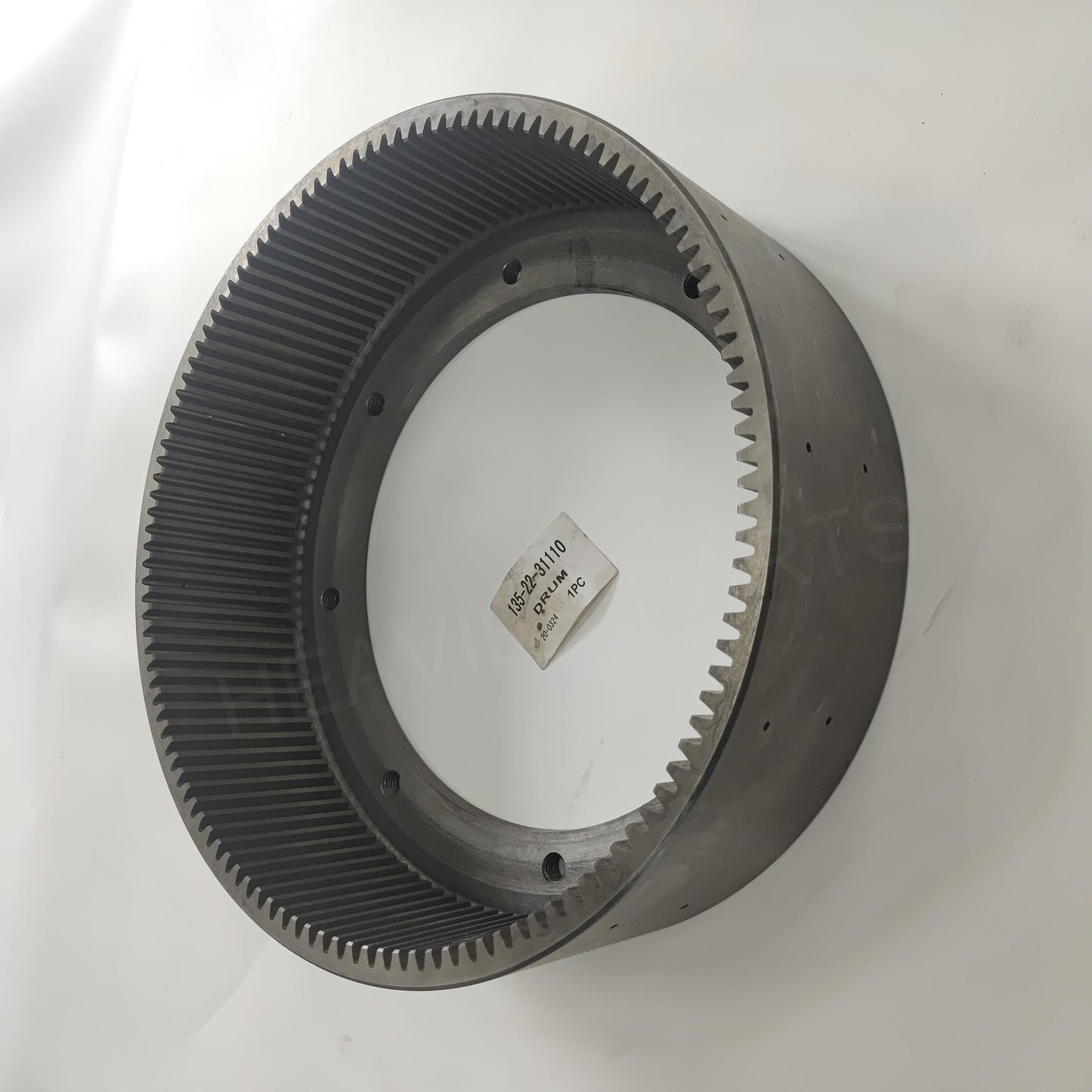 1352231110 Komatsu HUB