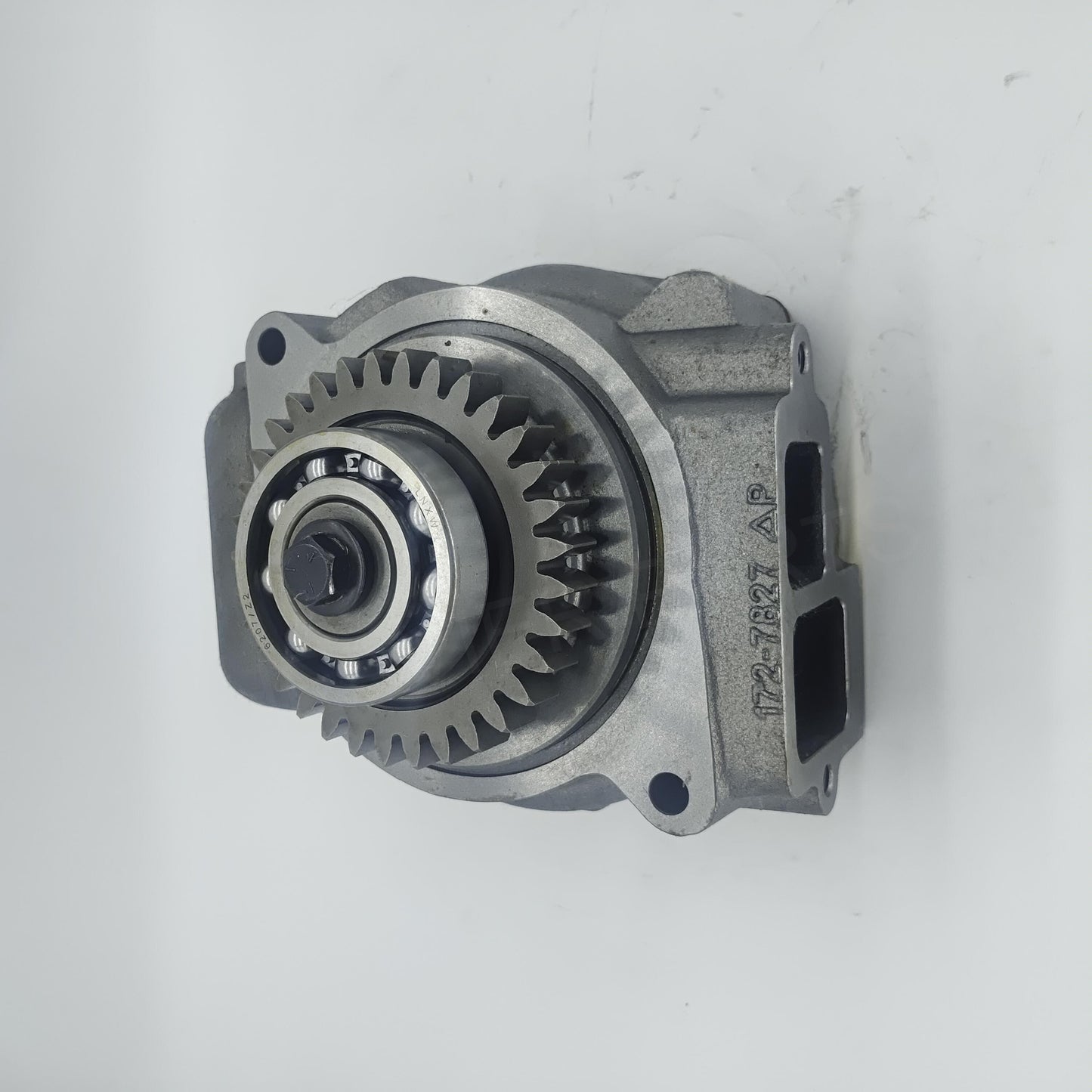 1727765 Caterpillar WATER PUMP