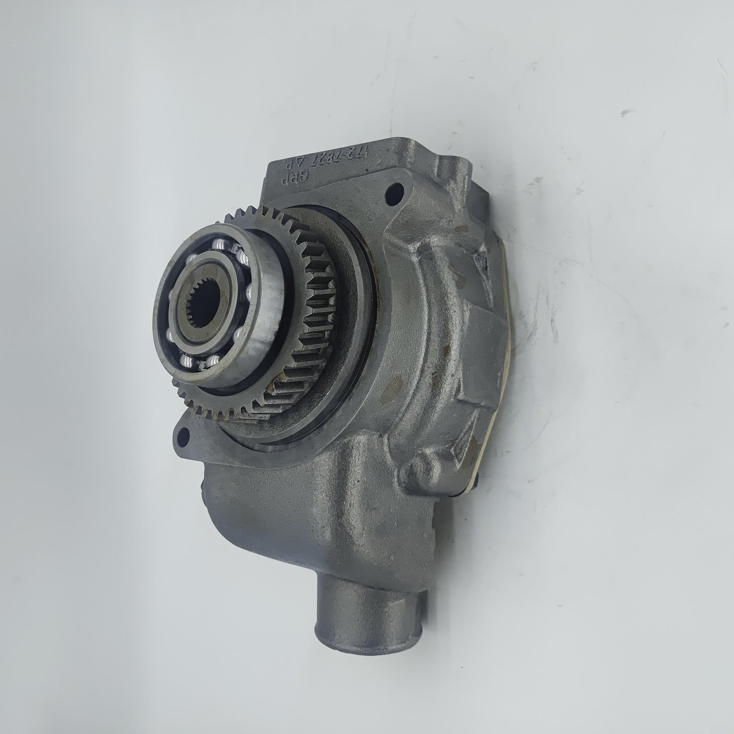 1727766 Caterpillar WATER PUMP