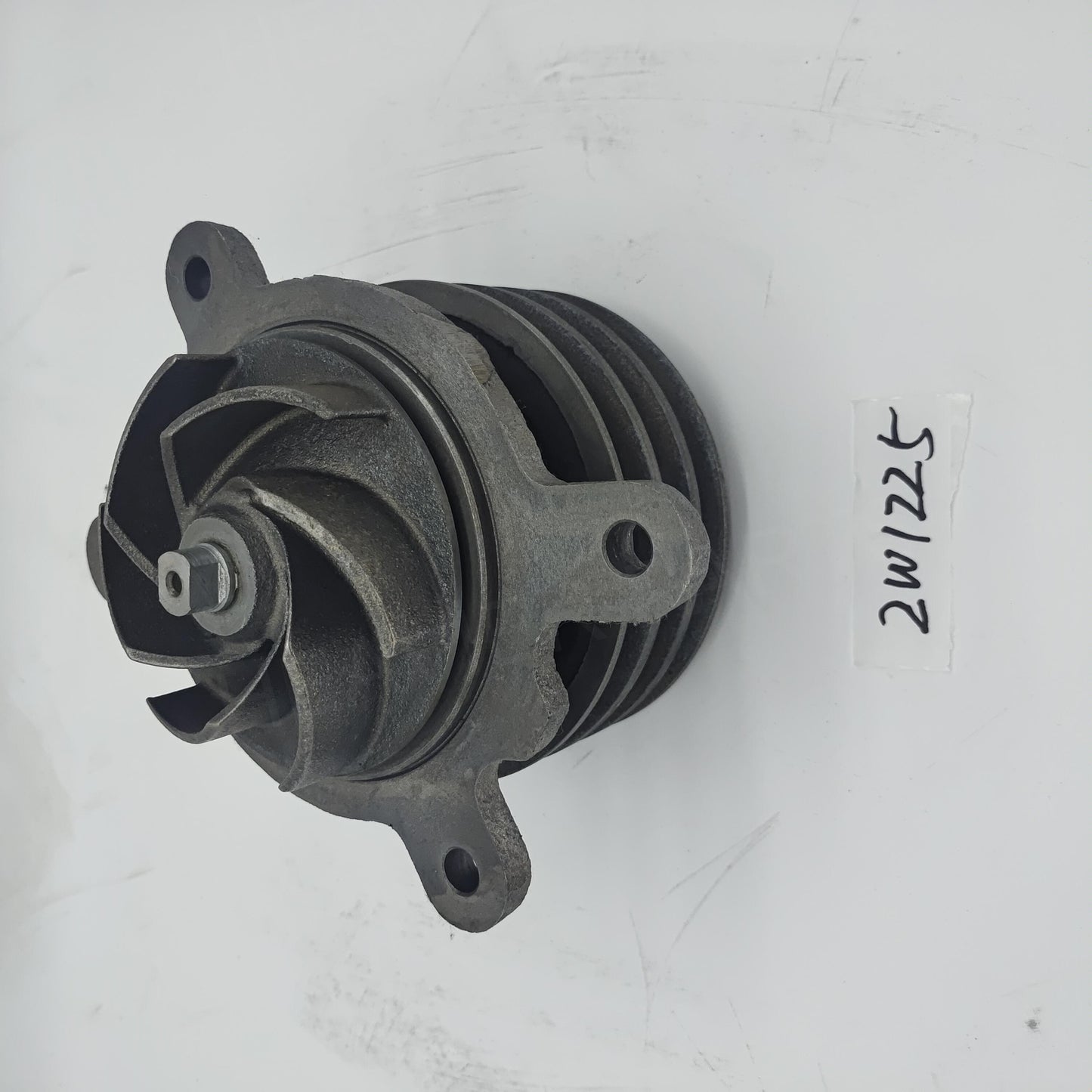 2W1225 Caterpillar WATER PUMP
