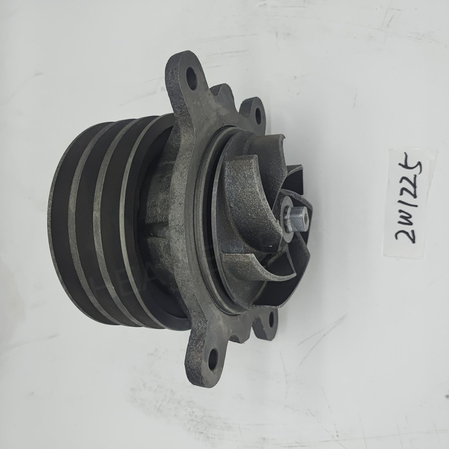 2W1225 Caterpillar WATER PUMP
