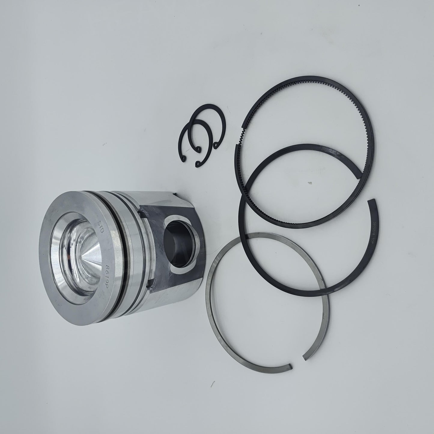 4955365 Cummins PISTON KIT