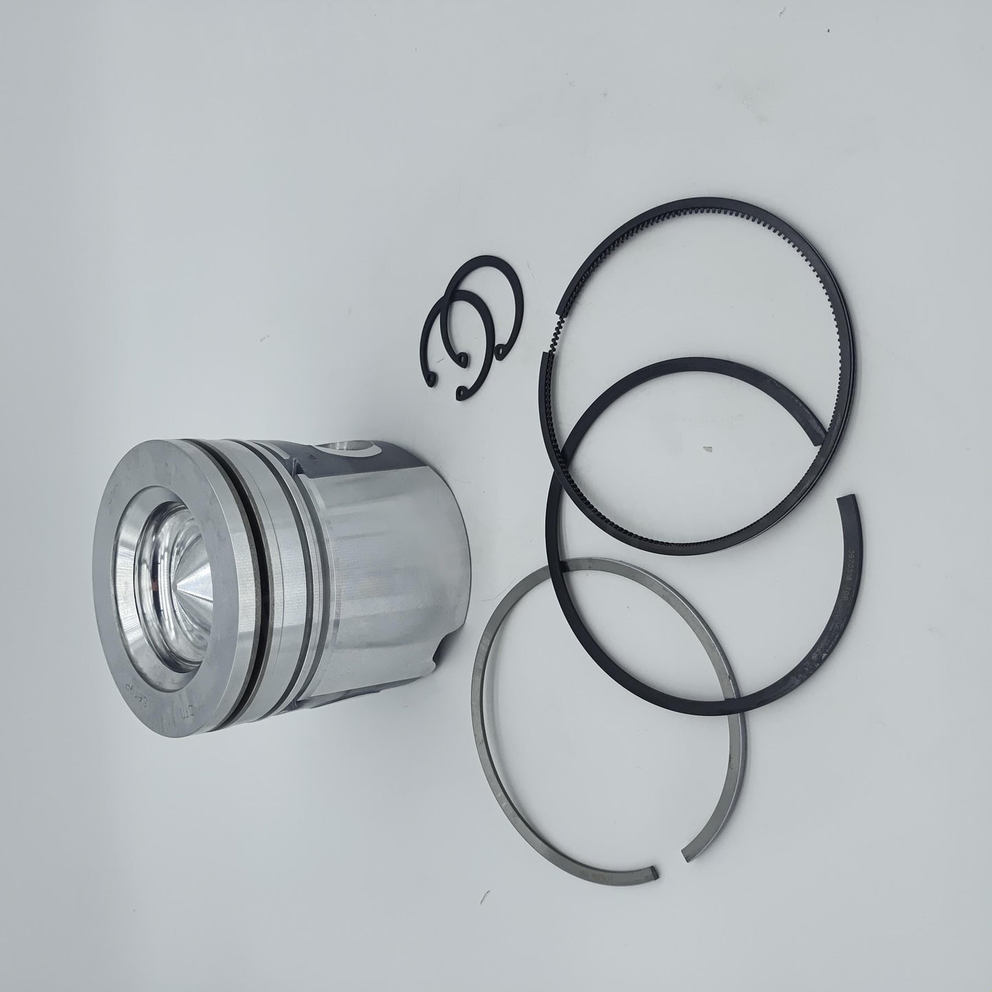 4955365 Cummins PISTON KIT