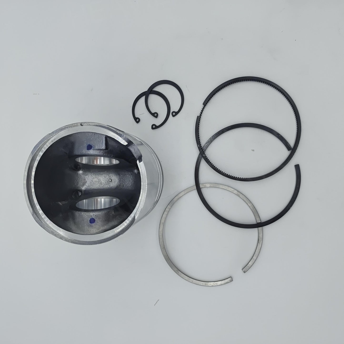 4955365 Cummins PISTON KIT
