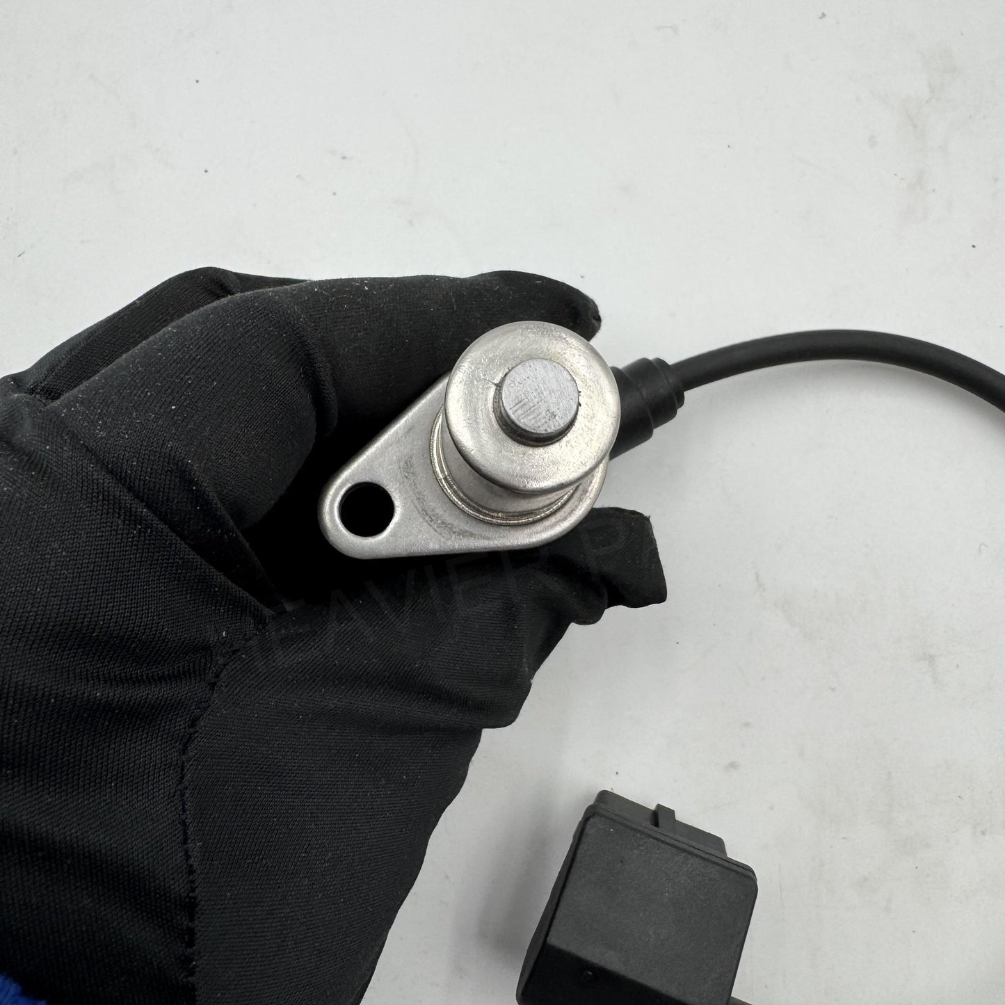 20459016 Volvo TACHOMETER CRANKSHAFT SPEED SENSOR