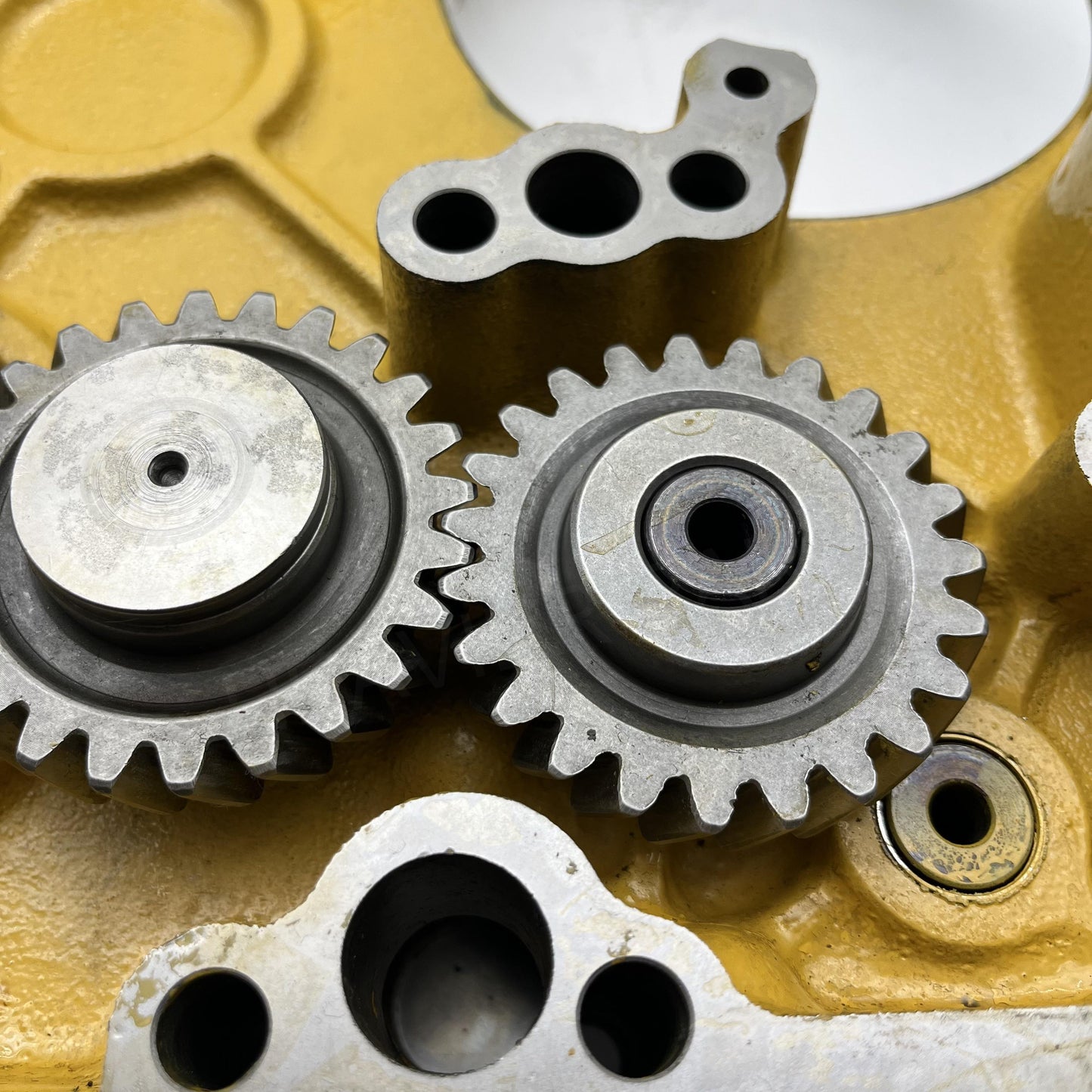 5I7948 Caterpillar LUBE OIL PUMP