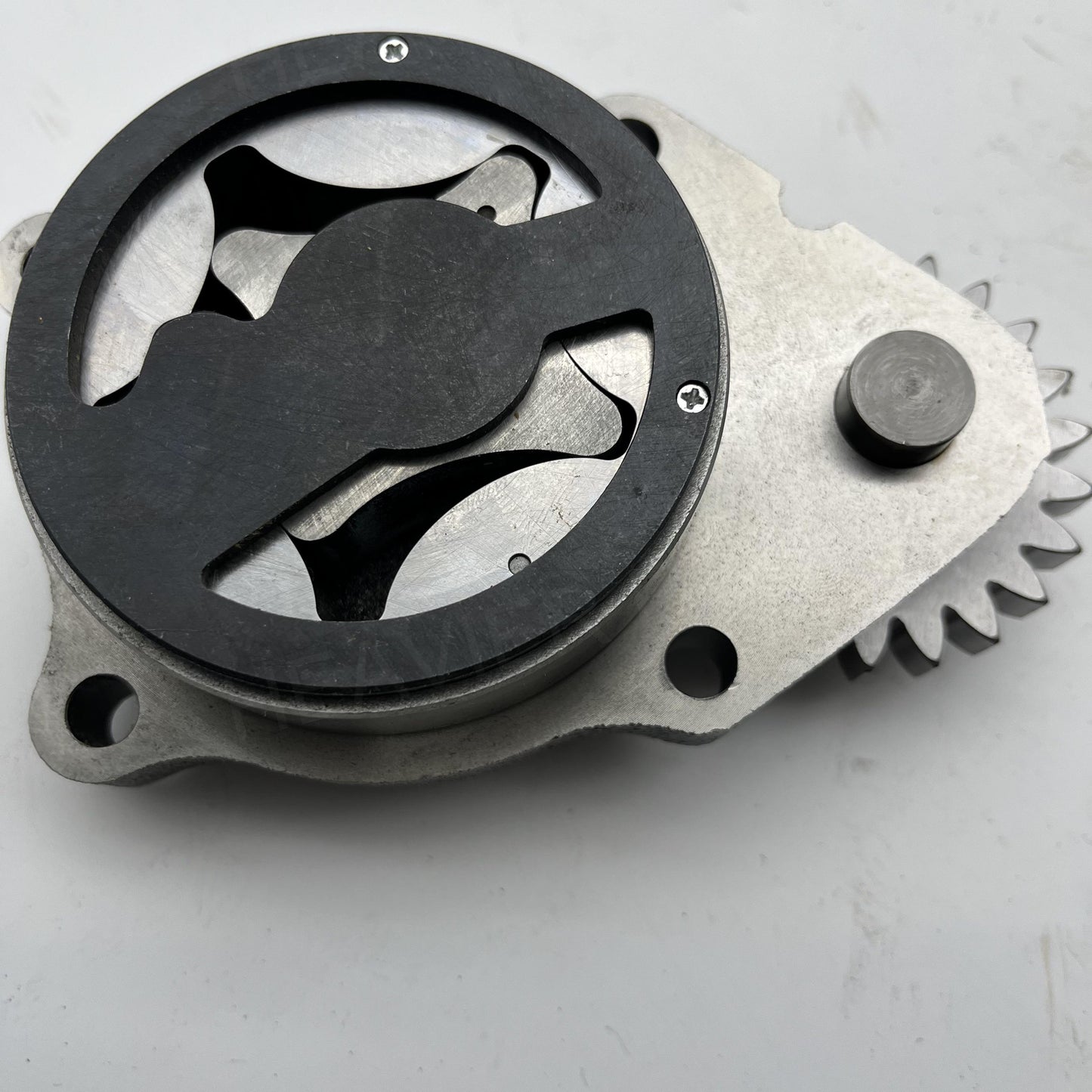 4988801 Cummins LUBE OIL PUMP