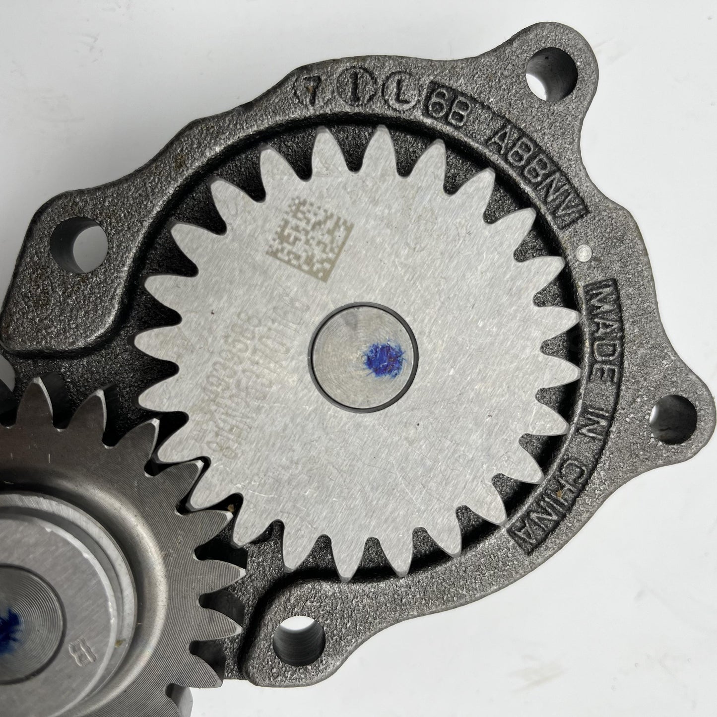 4988801 Cummins LUBE OIL PUMP