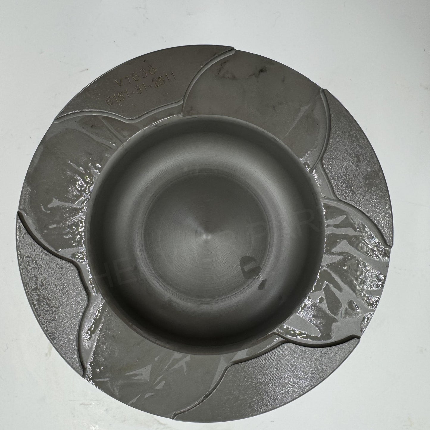 6151312511 Komatsu IRON PISTON BODY