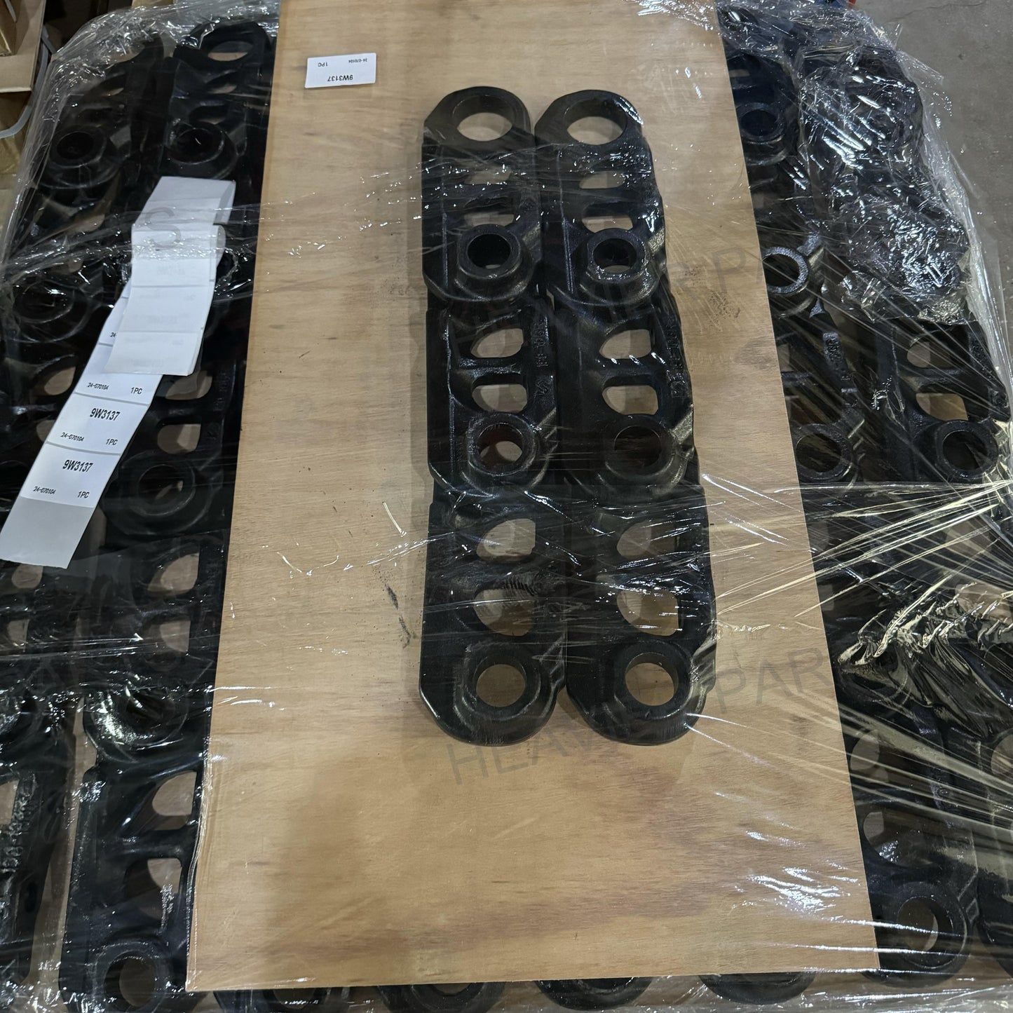 9W3137 Caterpillar LINK-RH